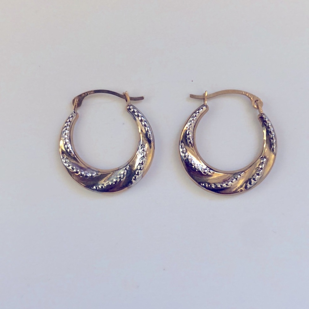 Gold 14 k hoop earrings